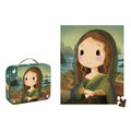 Conjunto do puzzle Janod "Mona Lisa" de 100 peças, mostrando a caixa de transporte e o puzzle montado com estilo cartoon.