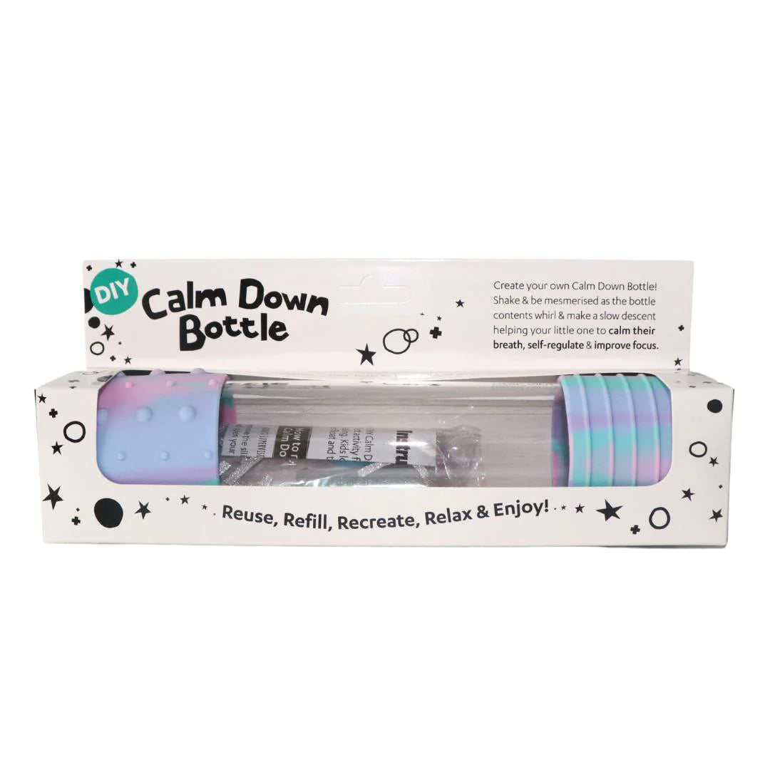 Embalagem da Jellystone DIY Calm Down Bottle com instruções e a garrafa sensorial desmontada no interior, destacando a reutilização.