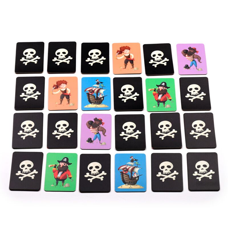 As 26 cartas espalhadas, mostrando a disposição do jogo e as ilustrações.