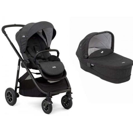 Joie Versatrax DUO em preto, carrinho de passeio com assento reversível e alcofa Ramble.