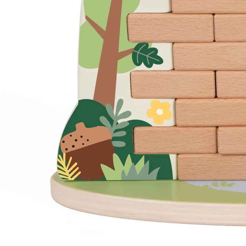 Pormenor do lado esquerdo do jogo Parede do Esquilo, destacando as ilustrações de árvores e plantas em madeira de alta qualidade.