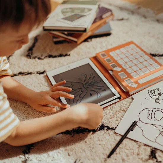 KidyWolf Drawing Tablet with Pen - Animals 