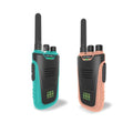 Dois walkie talkies KidyWolf lado a lado, um em turquesa/preto e outro em pêssego/preto, em fundo branco, mostrando o design ergonómico.