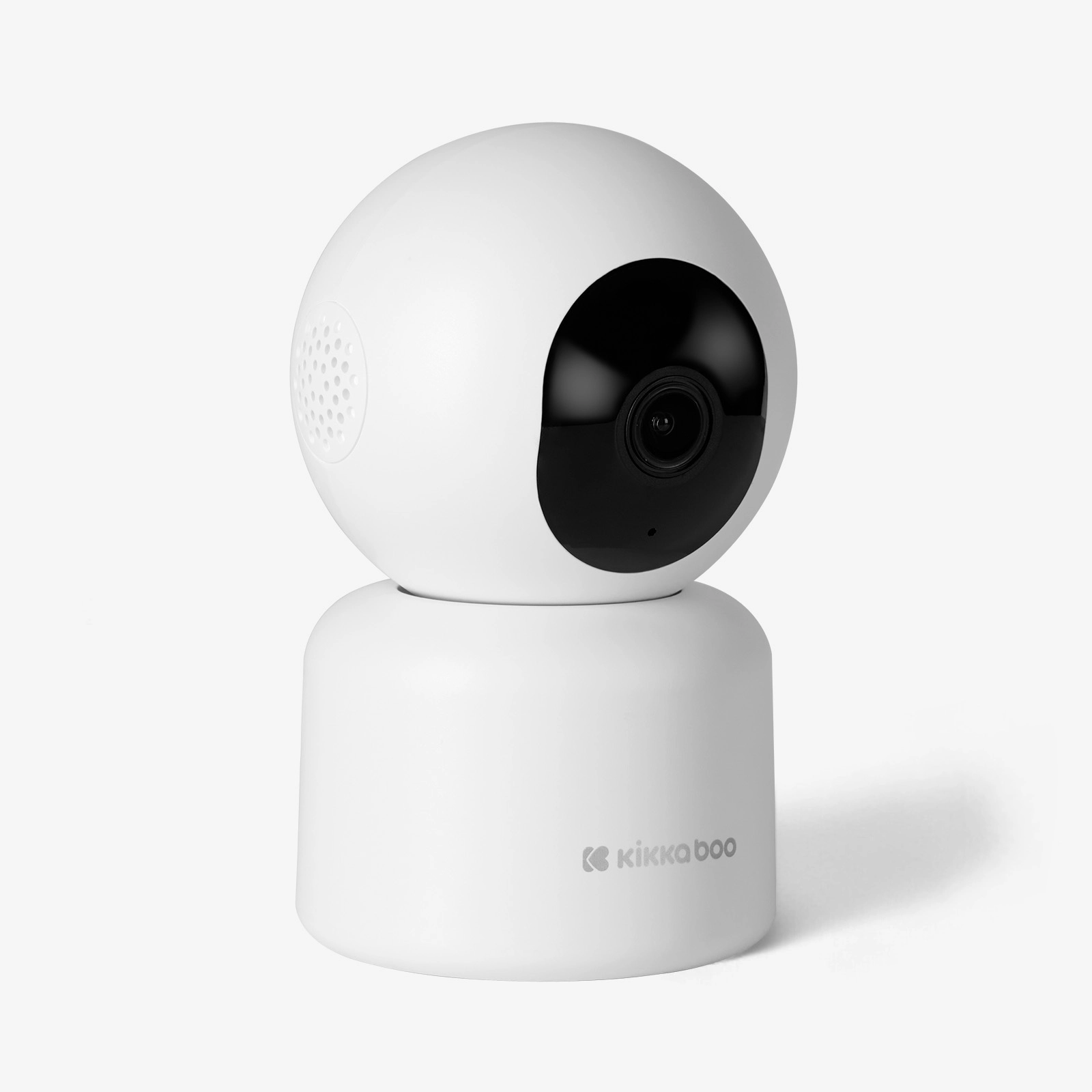 Câmara KikkaBoo Wi-Fi Arlo branca, vista ligeiramente inclinada, destacando a lente e o altifalante.