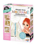 Caixa do kit "Be Teens" para fazer um apanhador de sonhos em macramé, mostrando a imagem finalizada e uma rapariga sorridente.