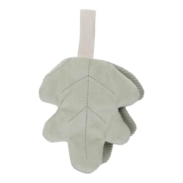 Brinquedo de peluche em forma de folha verde suave com textura para pendurar no ginásio de bebé Little Dutch.