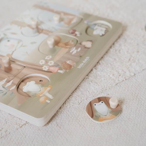 Pormenor do tabuleiro do puzzle de sons Little Dutch