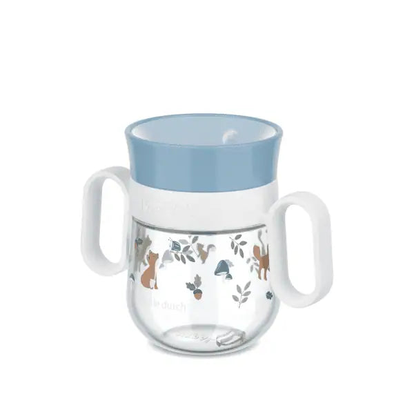 Copo de treino Little Dutch MEPAL 360º com asas brancas e corpo transparente com padrão de animais da floresta e tampa azul clara.