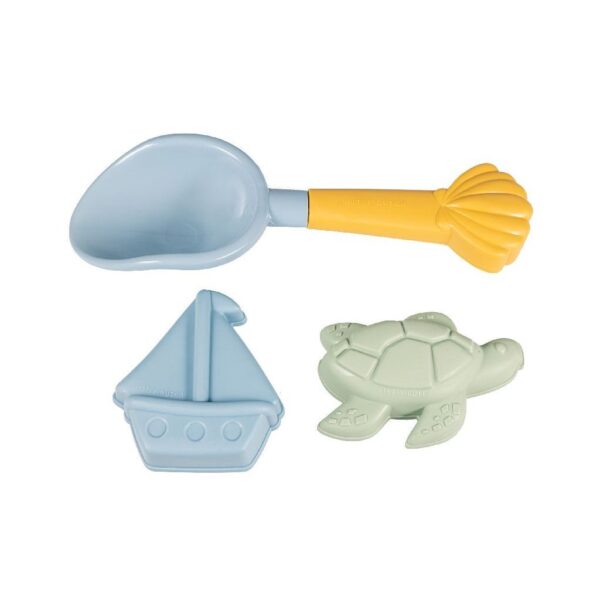Set de praia Little Dutch com pá azul e amarela, molde de barco e molde de tartaruga, ideal para brincar na areia.