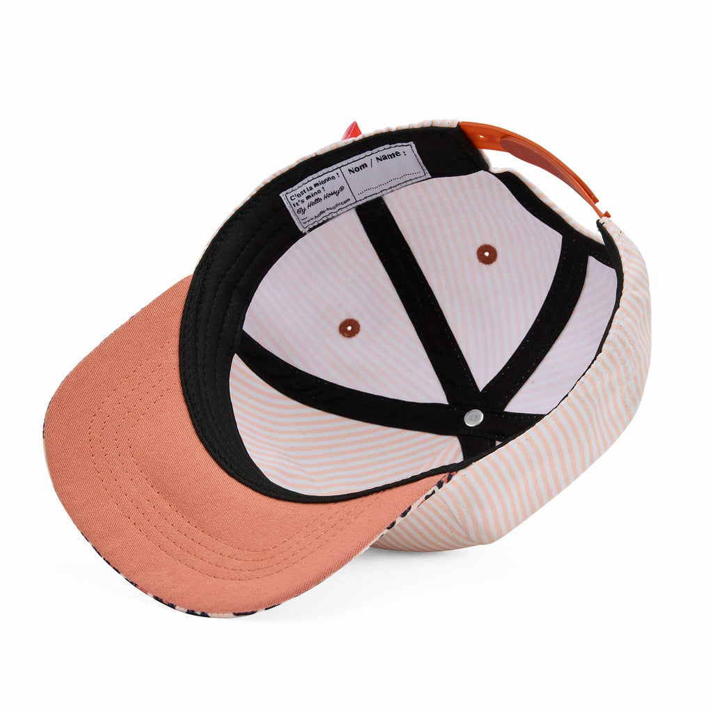 Boné trucker Léopard #5 da Hello Hossy, mais uma vista do modelo com aba curva