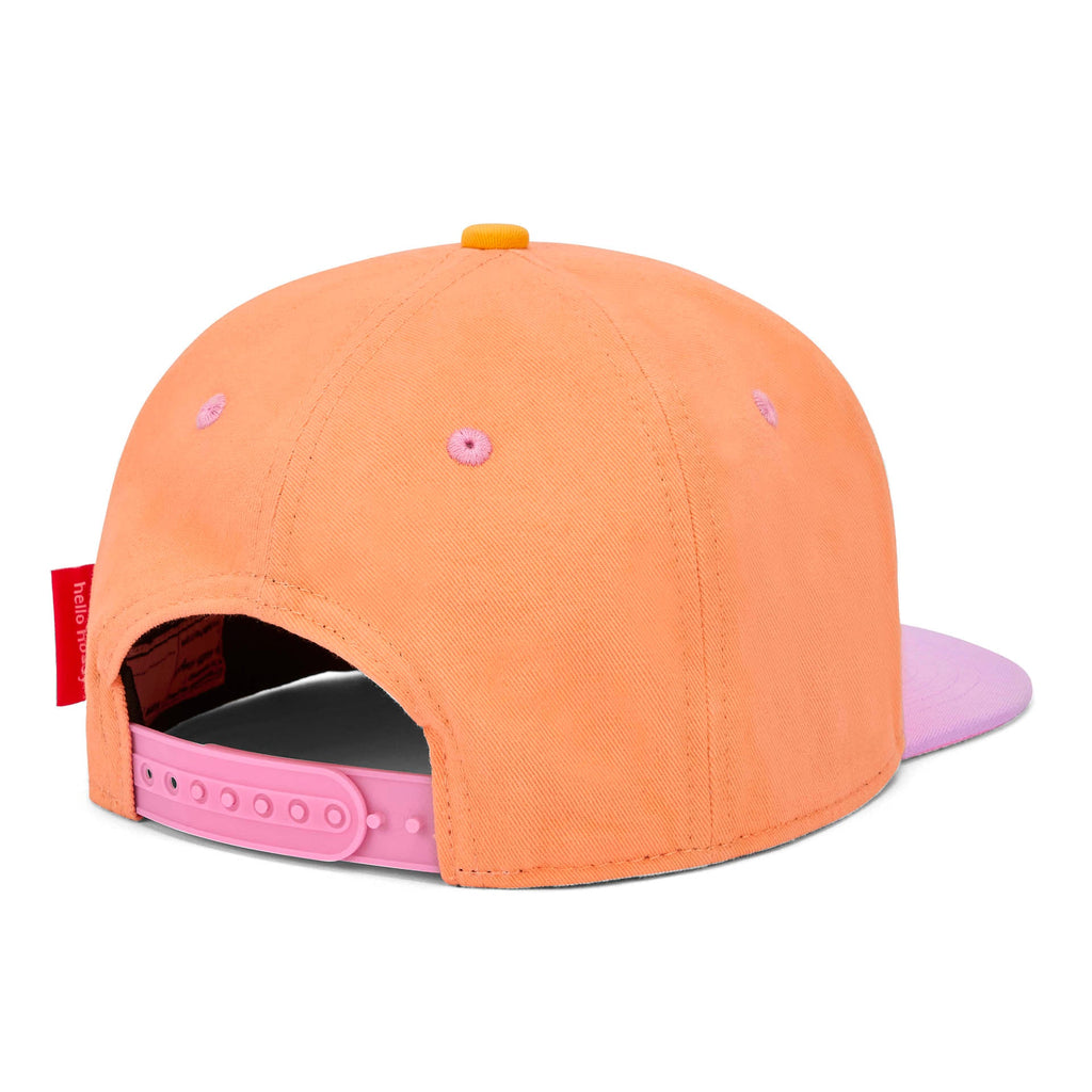Boné trucker Donuts da Hello Hossy, mais uma vista do modelo com aba curva