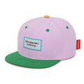 Boné trucker Mini Greenberry da Hello Hossy com rede atrás, aba curva e fecho ajustável atrás