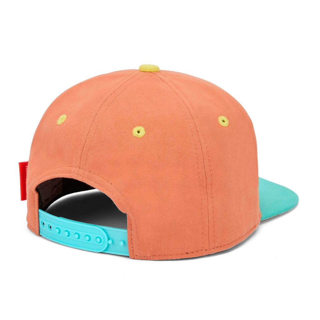 Boné trucker Cactus da Hello Hossy, mais uma vista do modelo com aba curva