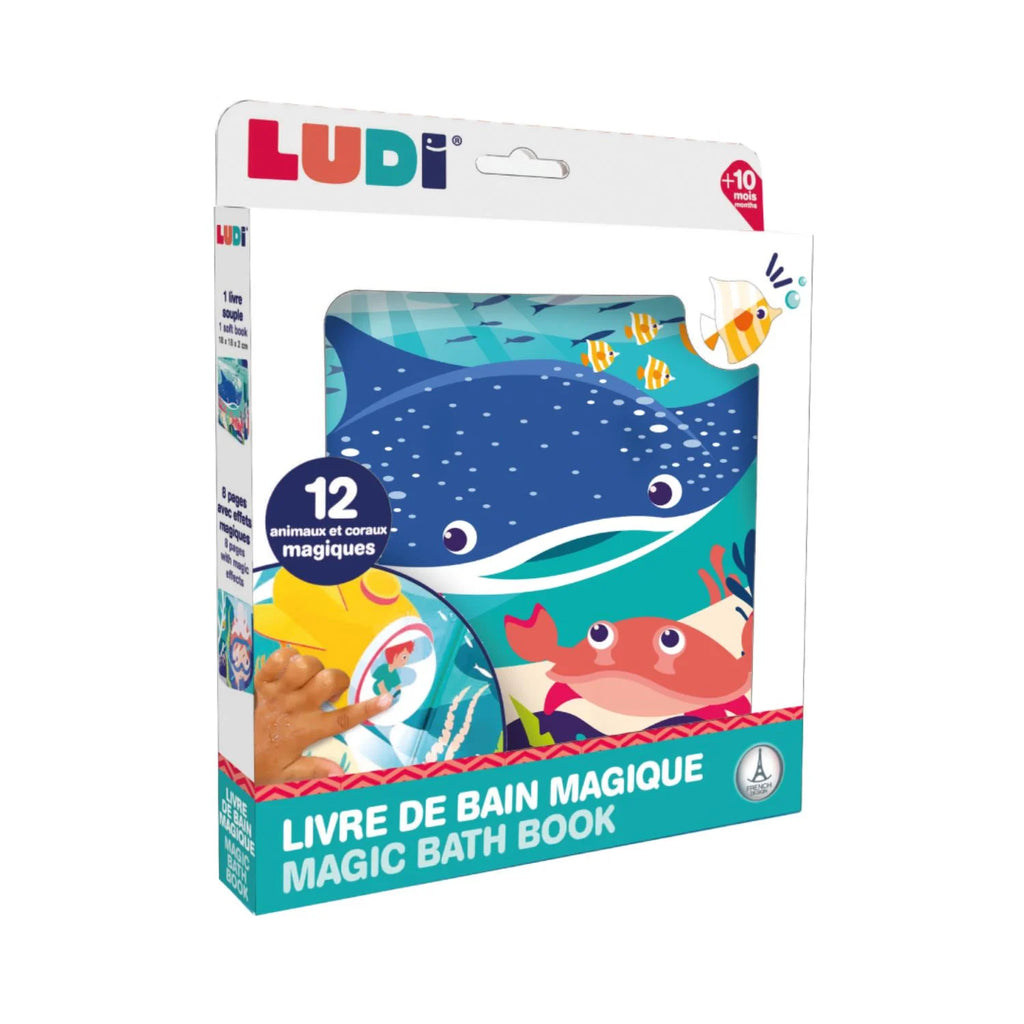 Embalagem do Ludi Livro de Banho Mágico Oceano, destacando a raia azul e o caranguejo, com indicação de 12 animais e corais mágicos.