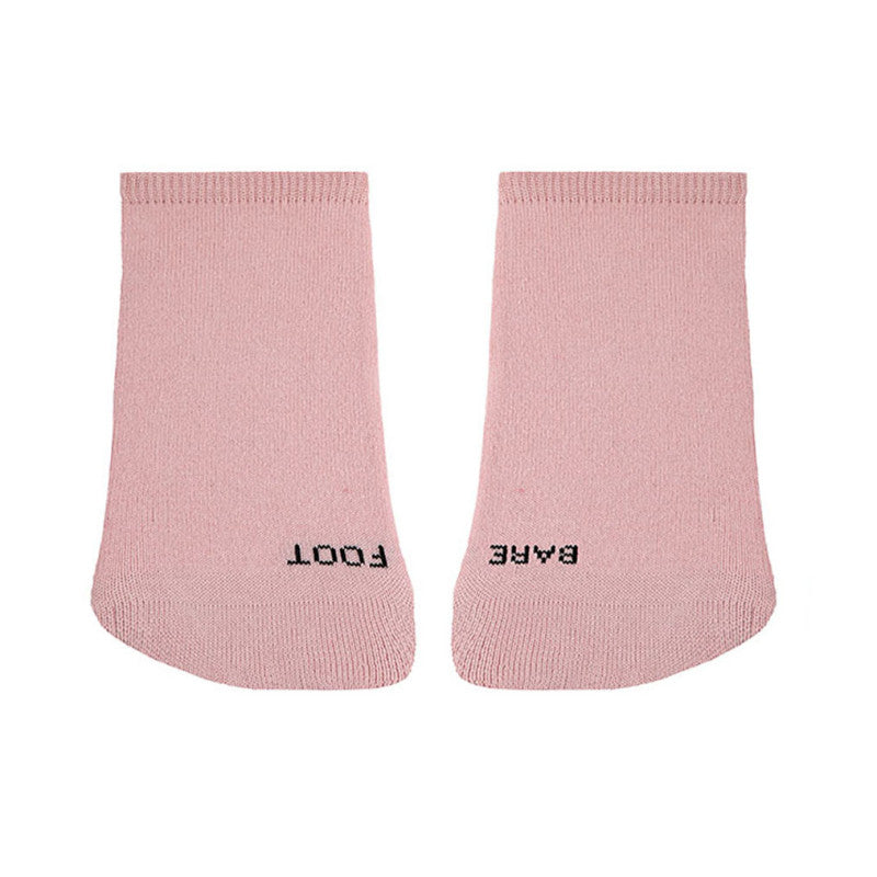Par de meias curtas cor de rosa, estilo barefoot, com a palavra "FOOT" numa ponta e "BARE" na outra.