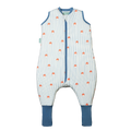 Saco de dormir MolisandCo TOG 1.0 sem mangas, padrão cogumelos e riscas azuis, com fecho duplo e meias integradas.
