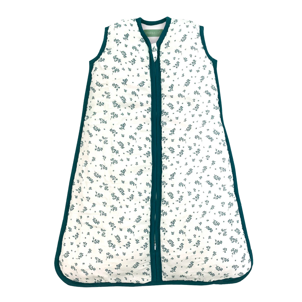 Saco de dormir MolisandCo TOG 1.0, algodão musselina, padrão floral azul/verde, fecho frontal, sem pés.