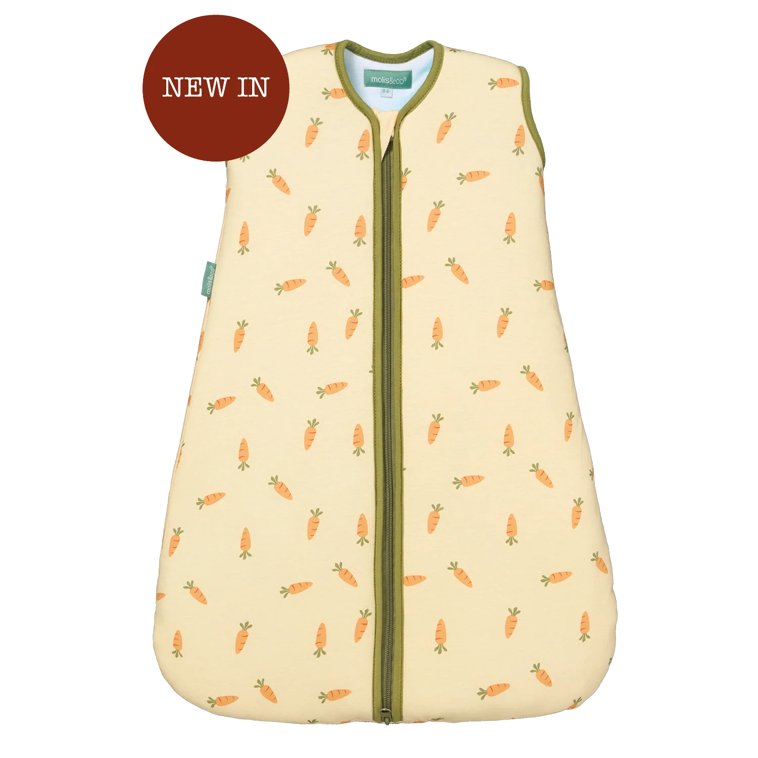 Saco de dormir MolisandCo TOG 2.5 [Carrots] amarelo com padrão de cenouras e fecho verde, em fundo preto.