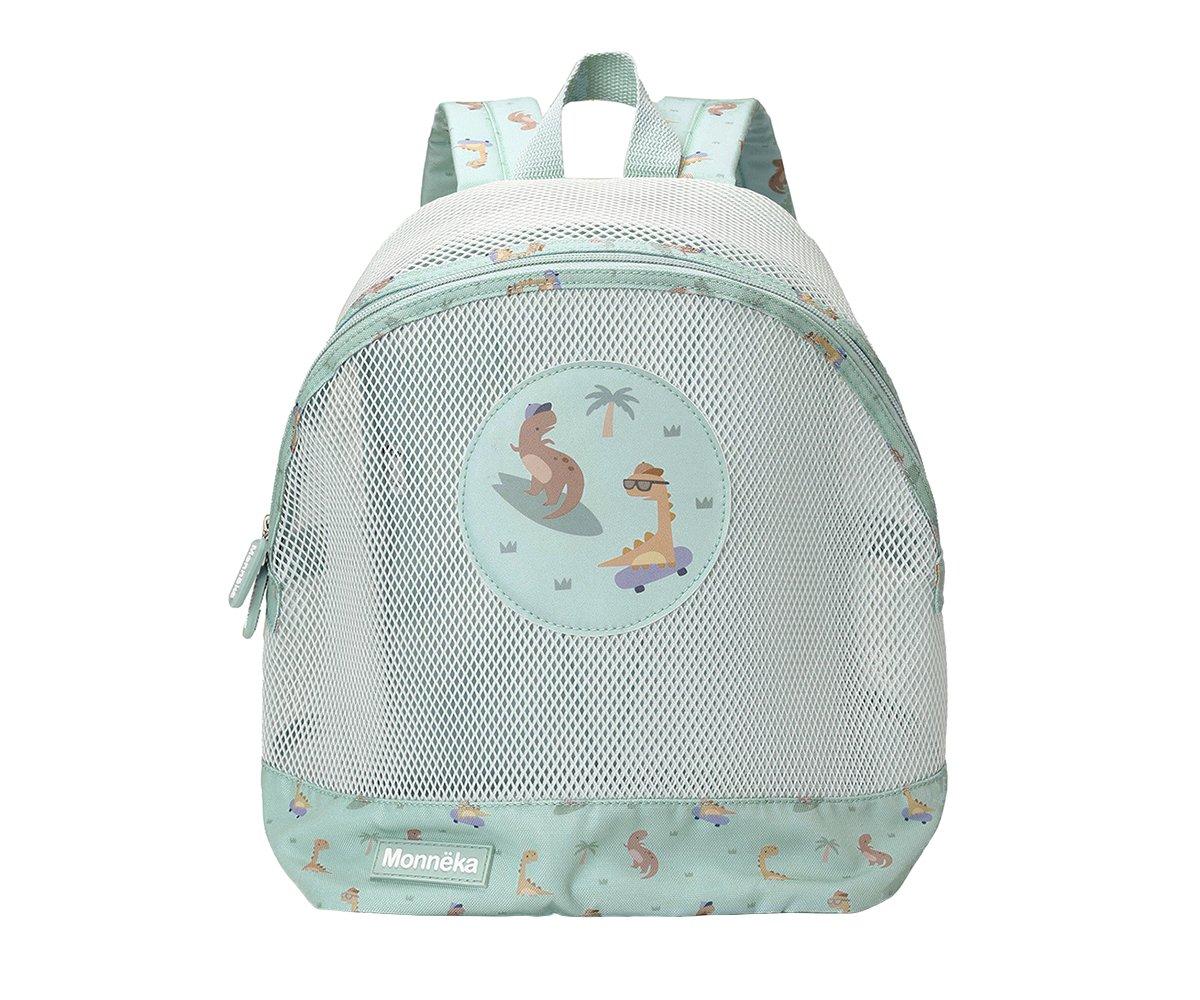 Mochila infantil Monnëka anti-areia em malha respirável azul-clara com estampado de dinossauros divertidos na base e painel frontal.