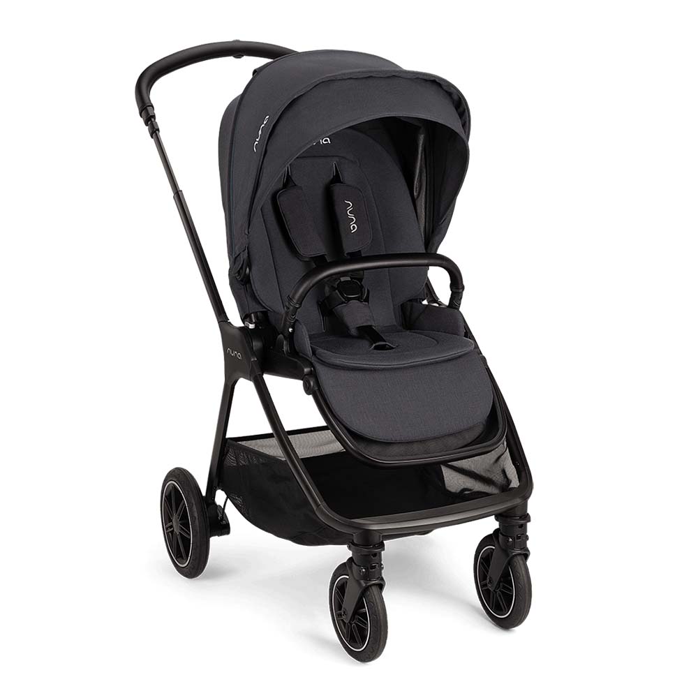 Carrinho de passeio Nuna TRIV NEXT cinzento escuro, visto de frente, com assento reversível e cesto de arrumação.