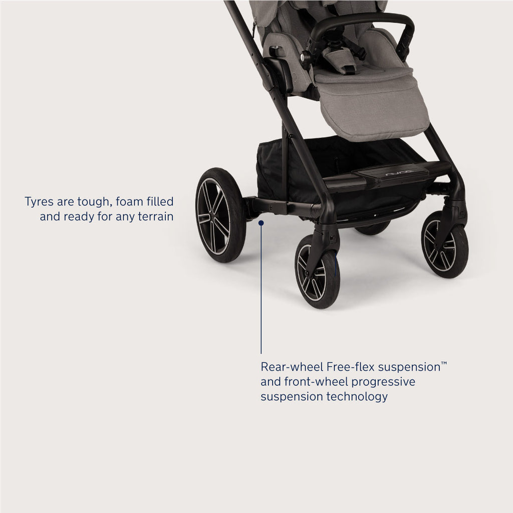 Carrinho Nuna MIXX NEXT com assento virado para a frente, capota extensível aberta com janela de ventilação, ideal para passeios ao sol.