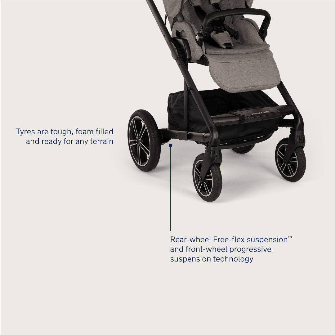 Carrinho Nuna MIXX NEXT com assento virado para a frente, capota extensível aberta com janela de ventilação, ideal para passeios ao sol.