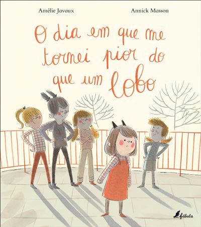 Capa do livro ilustrado "O Cuquedo - Livro de Autocolantes" com a personagem central preta e peluda, um girafa, um rinoceronte, um hipopótamo e uma zebra, com a indicação de +150 autocolantes.