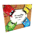 Imagem da capa do livro, mostrando o monstro com diferentes cores, representando as várias emoções exploradas na história.