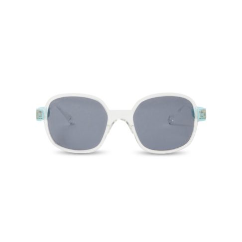 Óculos de sol Kietla Urban infantis, armação branca transparente com detalhes em azul claro nas hastes e lentes cinzentas.