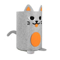Cesto de arrumação OMY em feltro cinzento com design de gato, orelhas e barriga laranja, visto de frente.