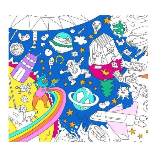 Detalhe do póster gigante para colorir OMY Cosmos, mostrando ilustrações coloridas de planetas, astronautas e naves espaciais.