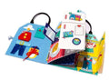 OMY Livro Play Kit Montessori aberto mostrando as diferentes atividades disponíveis em cada página.
