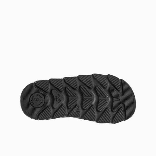 Sola de borracha antiderrapante da bota Pablosky Barefoot, com padrão de tração e "Made in Spain".