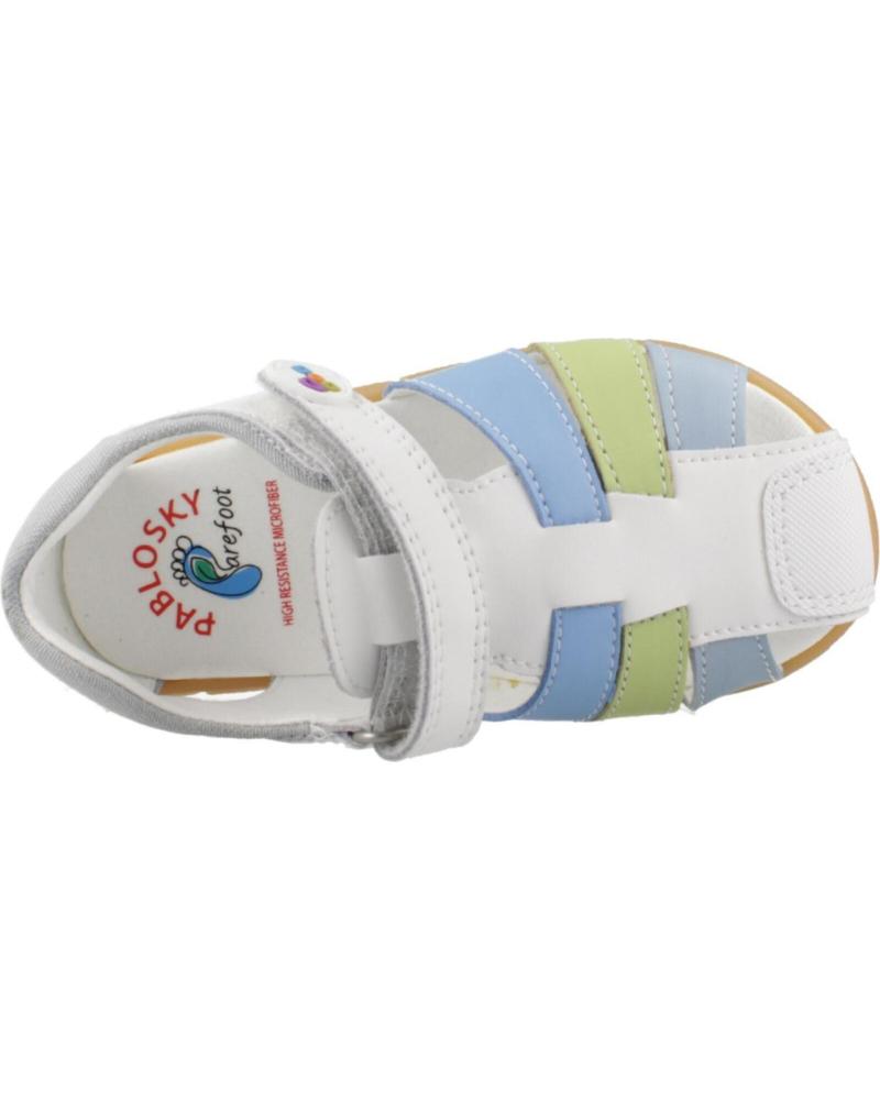 Vista superior da sandália Pablosky Barefoot Plus em pele branca, com tiras em azul celeste e verde, e fecho em velcro.
