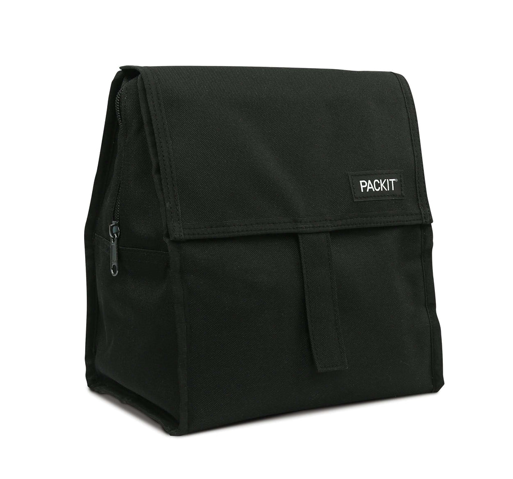 Packit Bolsa lancheira térmica Lunch Bag preta, fechada, vista de um ângulo frontal, destacando o logótipo Packit e a alça de fecho.
