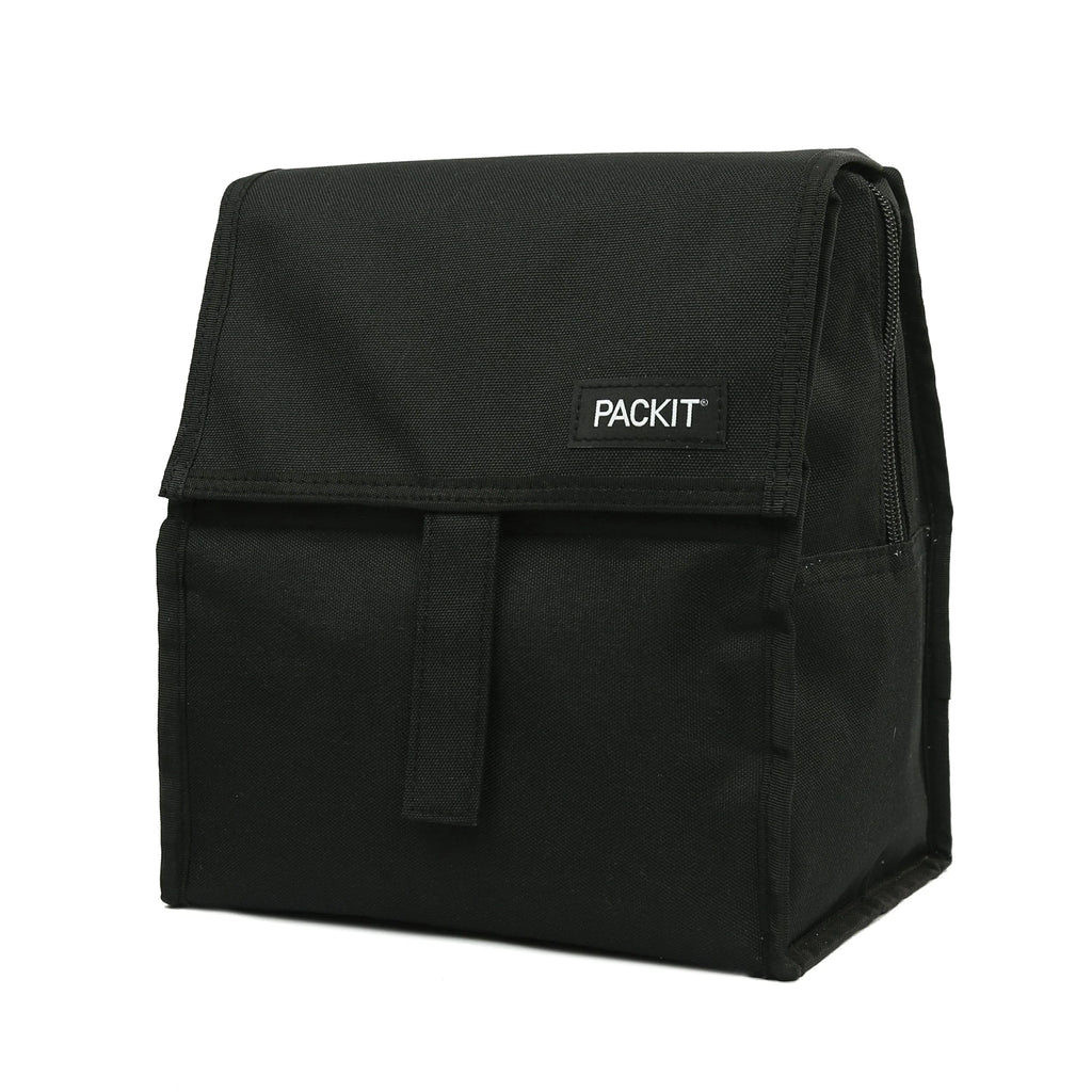 Packit Bolsa Lancheira Térmica preta, fechada, exibindo o design compacto e a alça de fivela lateral.