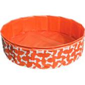 Piscina dobrável laranja com padrão de ossos brancos, vista de cima, mostrando o design compacto e dobrável.