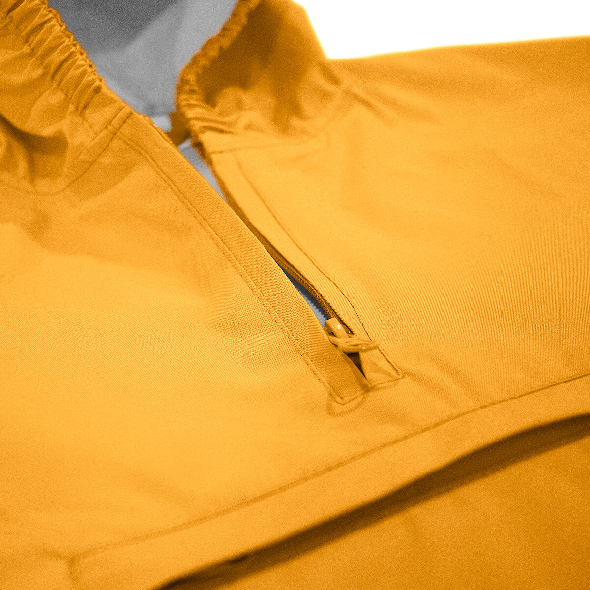 Sassi Poncho impermeável Leão