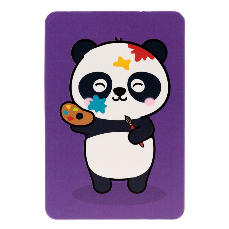 Close-up de uma carta do jogo de memória Adoramals Selvagem, mostrando um panda a pintar.