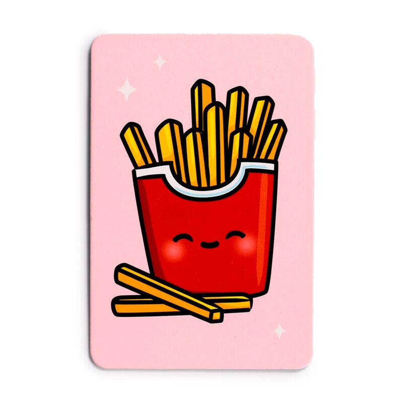 Carta de memória Foodiemals com batatas fritas animadas, num recipiente vermelho, sobre fundo rosa claro.