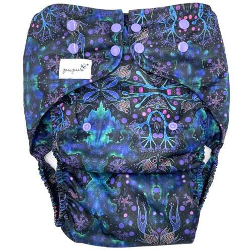 Fralda reutilizável Pupus Junior com padrão Neon Splash em tons de azul e roxo.