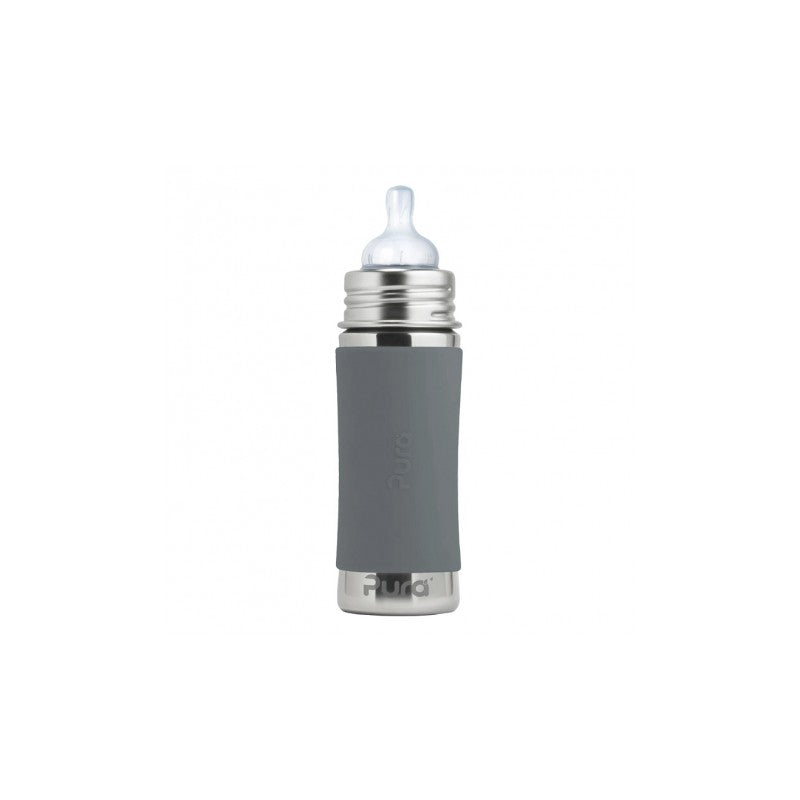 A garrafa Pura de 325ml transformada em copo de transição com a tampa de bico, para bebés mais velhos.