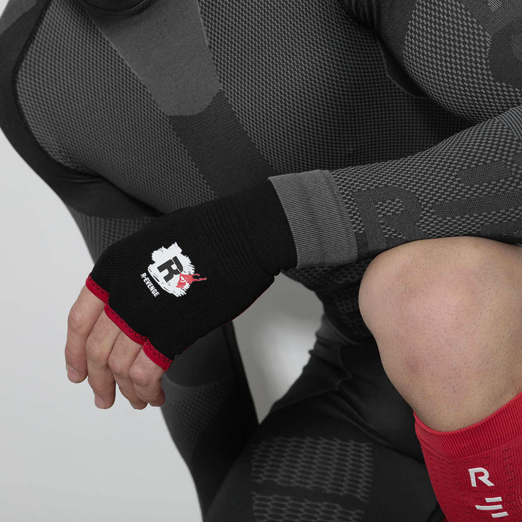 Luvas de treino Revenge pretas para ginásio e Pilates com silicone antiderrapante