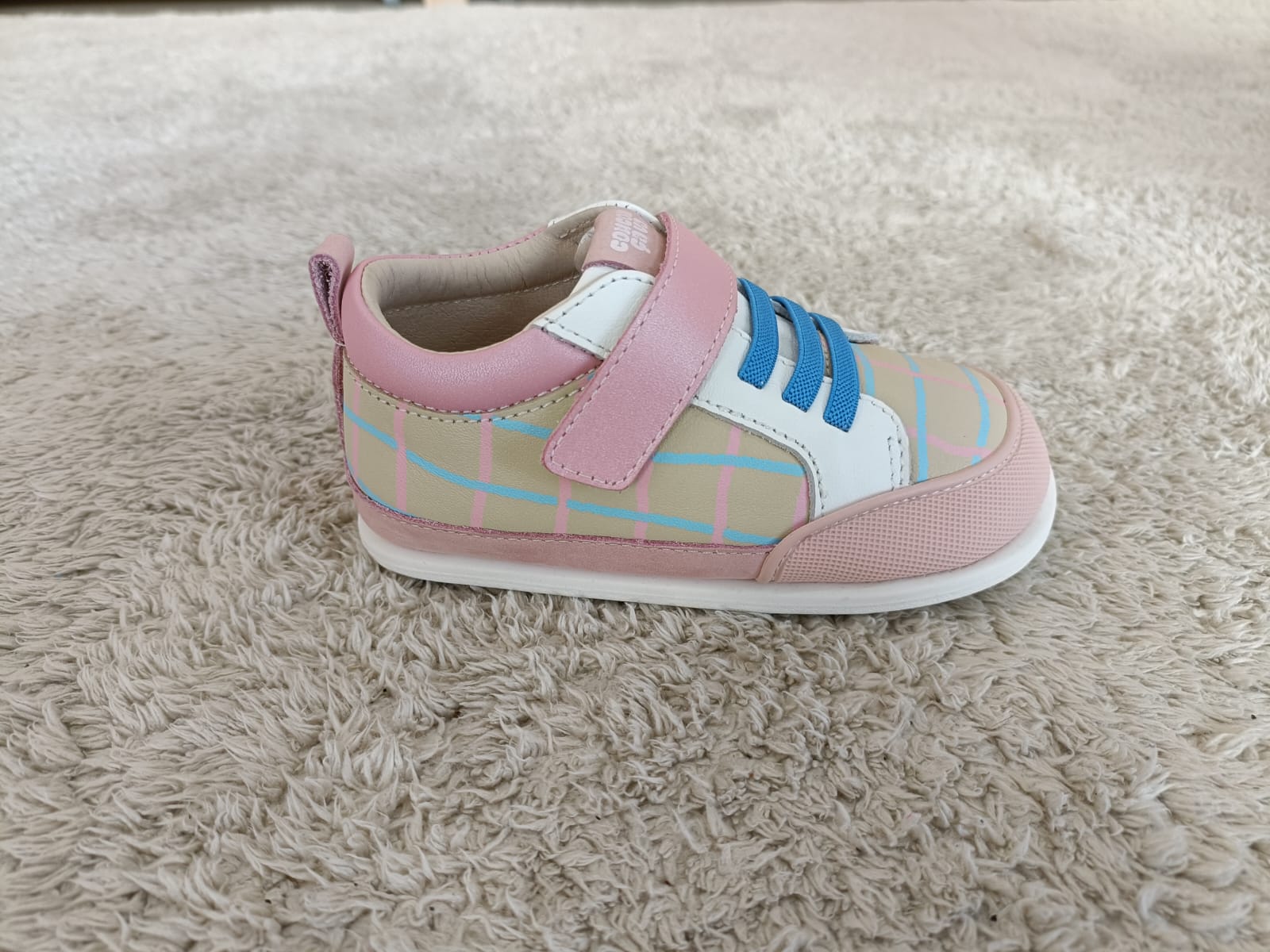 Coucouçava calçado respeitador barefoot pink unicorn lado