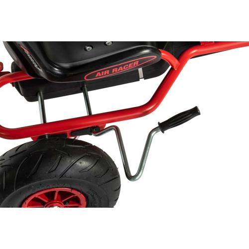 Detalhe do travão de mão em metal e do assento ajustável com inscrição "AIR RACER" no RollyToys Gokart a pedais.