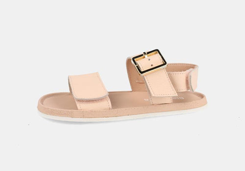Sandálias barefoot Blanditos Capri em tom nude para criança