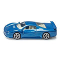 Miniatura SIKU STORM azul metálico, vista lateral, destacando o design desportivo, janelas claras e jantes detalhadas em fundo branco.