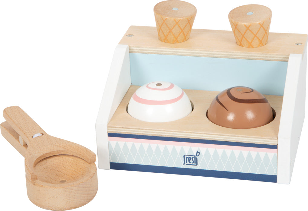 Gelataria de madeira compacta com duas bolas de gelado (baunilha e chocolate) e colher de servir, brinquedo small foot.