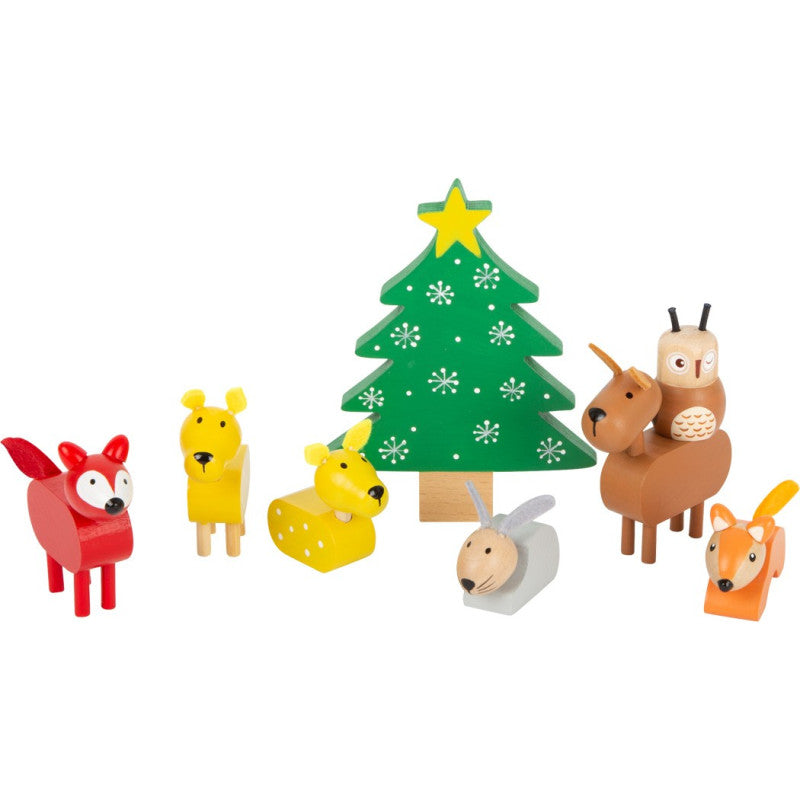 Grupo de animais da floresta, incluindo raposa, veado, esquilo e coruja, pintados à mão em madeira, para brincadeiras de Natal.