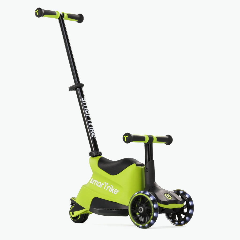 Imagem de estúdio da trotinete evolutiva Smartrike Xtend na cor Lima, mostrando a configuração de ride-on com assento e guiador ajustável.